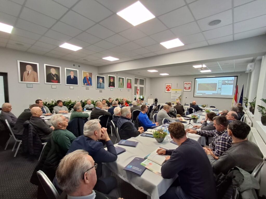 Uczestnicy konferencji w trakcie wykładu (fot. Magdalena Kozioł) (3)