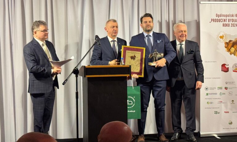 Nagrodzony Pan Łukasz Karmowski