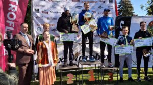 Uczestnicy pierwszej edycji Półmaratonu Karolewo - Pruszcz - Karolewo 2