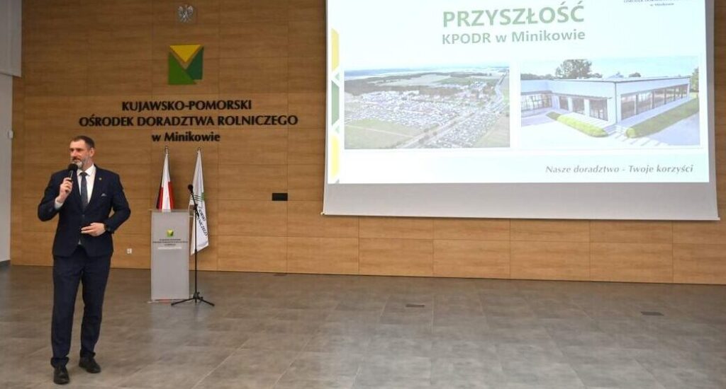 13. Przyszłość Ośrodka przedstawił dyrektor Łukasz Urbański