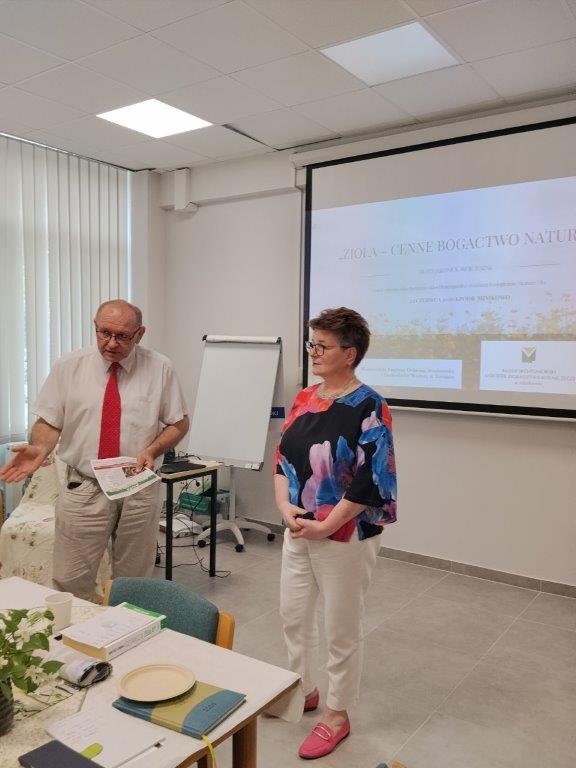 Marek Nowacki, dyrektor Oddziału KPODR w Przysieku z Beatą jakoniuk -Wojcieszak, prowadzącą warsztaty