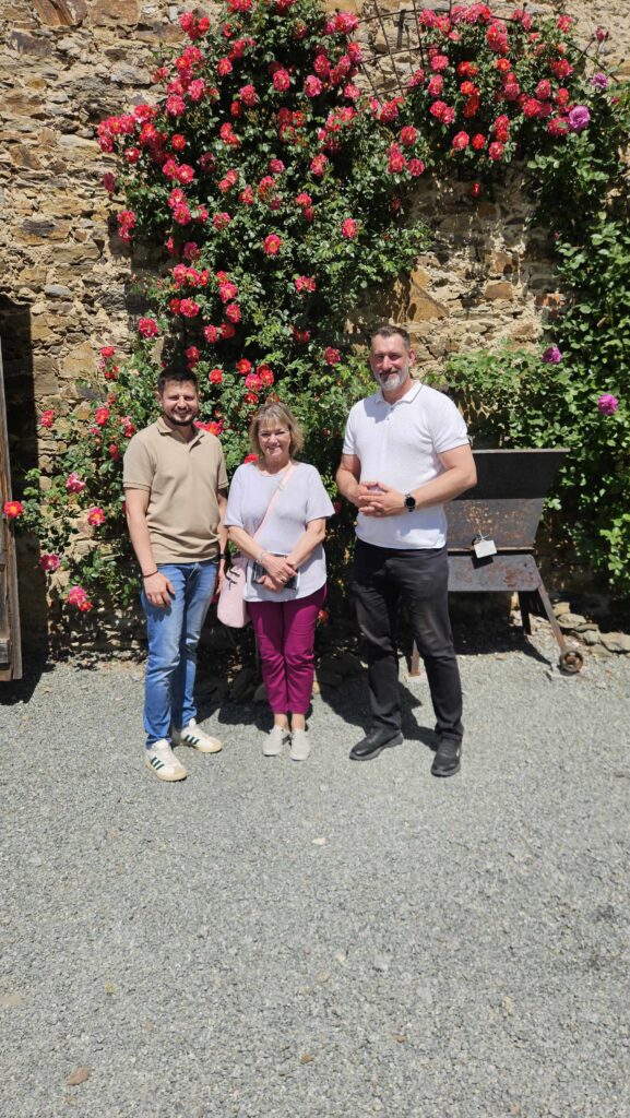 Tomasz Dymny z-ca dyrektora Ogrodu Botanicznego, Renata Kukuła przewodnik w Arboretum Wojsławice, Łukasz Urbański dyrektor KPODR w Minikowie