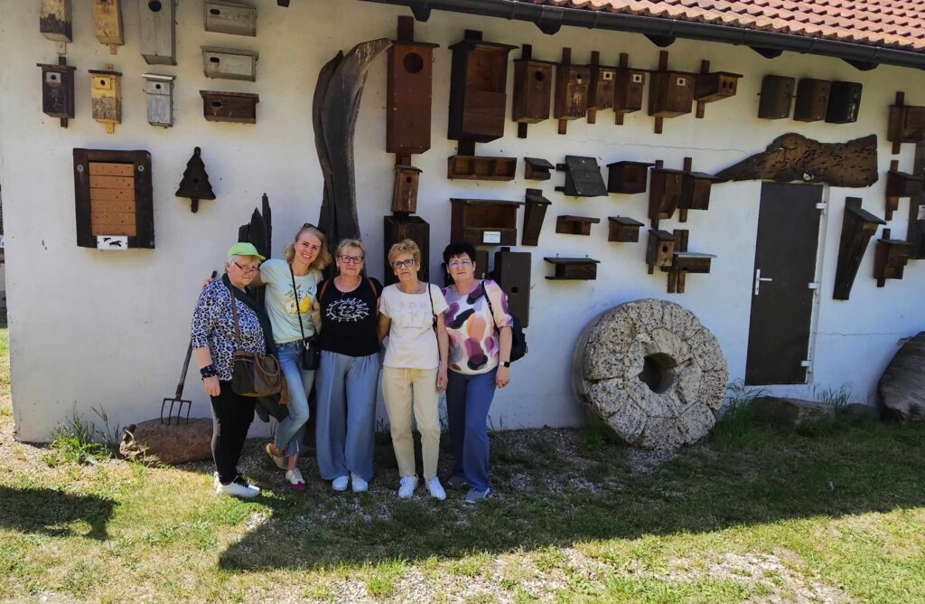 Uczestnicy wyjazdu na terenie Fundacji proNatura (3)