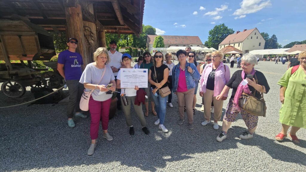 Uczestnicy wyjazdu w Arboretum Wojsławice