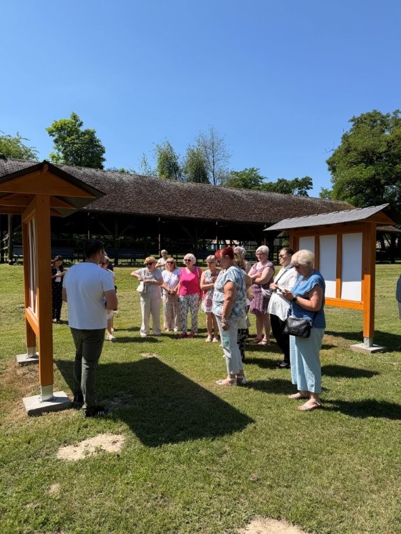 ZAPYLACZE OCHRONA, WSPARCIE I ZNACZENIE NA OBSZARACH WIEJSKICH (33)