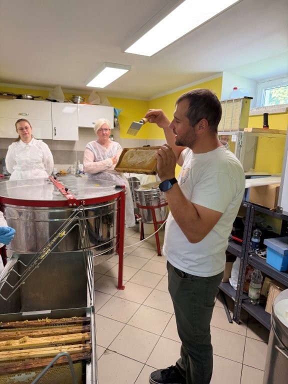 ZAPYLACZE OCHRONA, WSPARCIE I ZNACZENIE NA OBSZARACH WIEJSKICH (35)