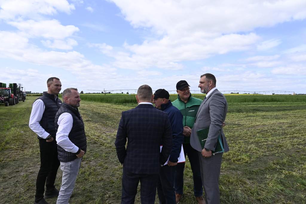 Manewry łąkowe firmy SAMASZ (37)