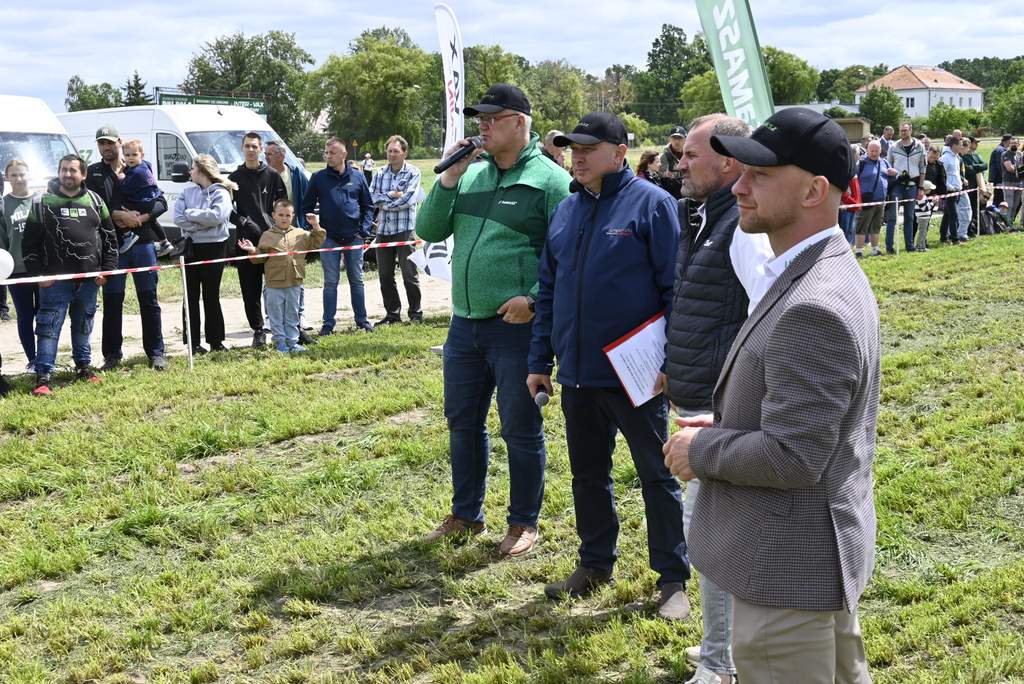 Manewry łąkowe firmy SAMASZ (40)