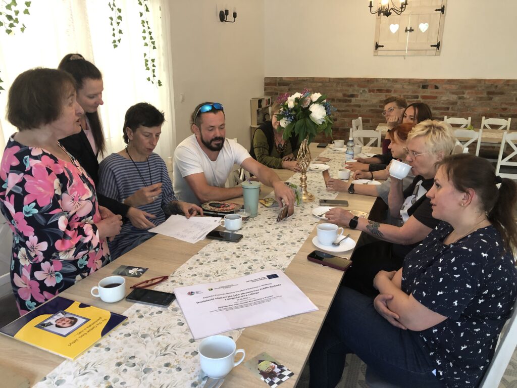 03. warsztaty ze storytellingu z wykorzystaniem kart Dixit